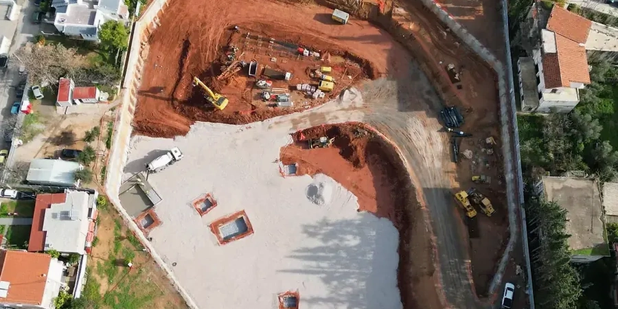 Diseño Geotécnico de Excavaciones Profundas en Curicó: Análisis y Metodologías